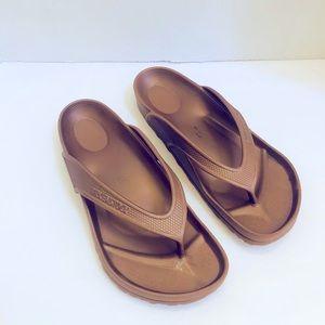 Birkenstock womens 39 fits 8-8.5 EVA thong slides sandals Metallic Copper